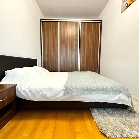 Decebal Apartment